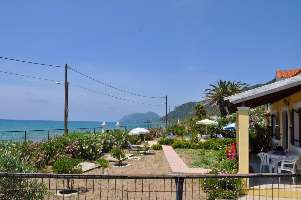 Beachfront Vacation Home Eftichia Agios Gordios  Buitenkant foto