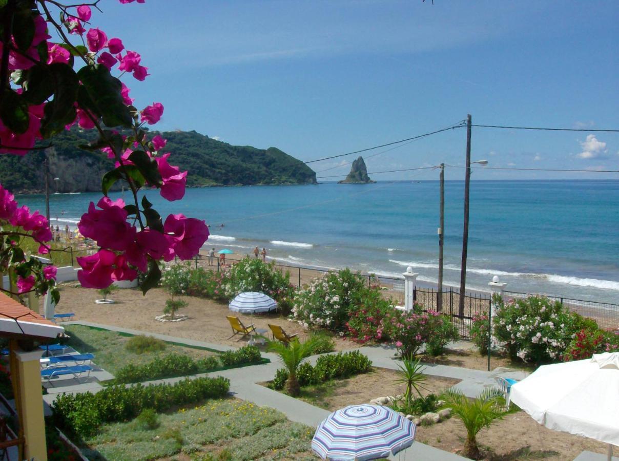 Beachfront Vacation Home Eftichia Agios Gordios  Buitenkant foto