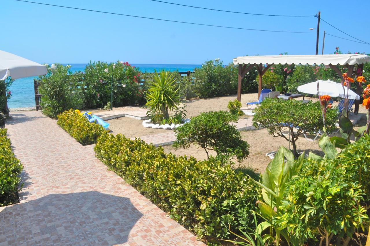 Beachfront Vacation Home Eftichia Agios Gordios  Buitenkant foto