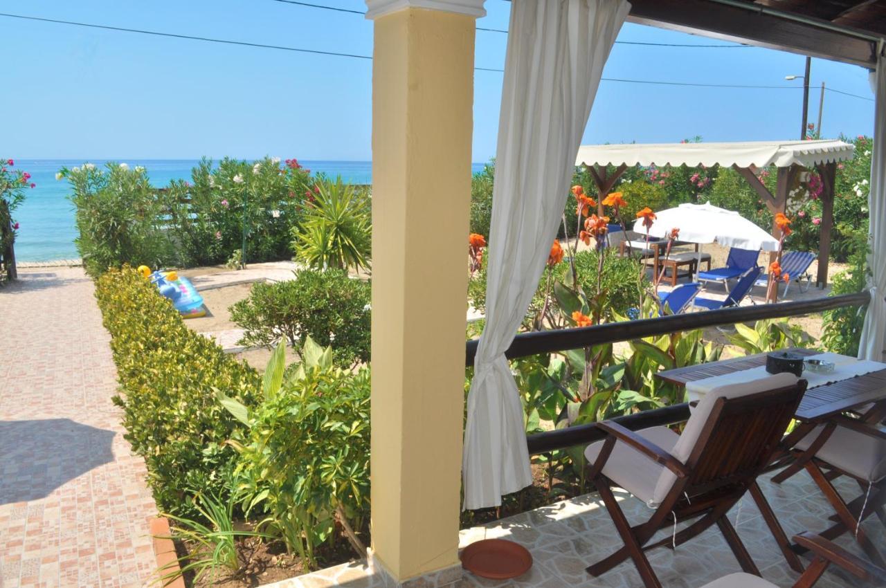 Beachfront Vacation Home Eftichia Agios Gordios  Buitenkant foto